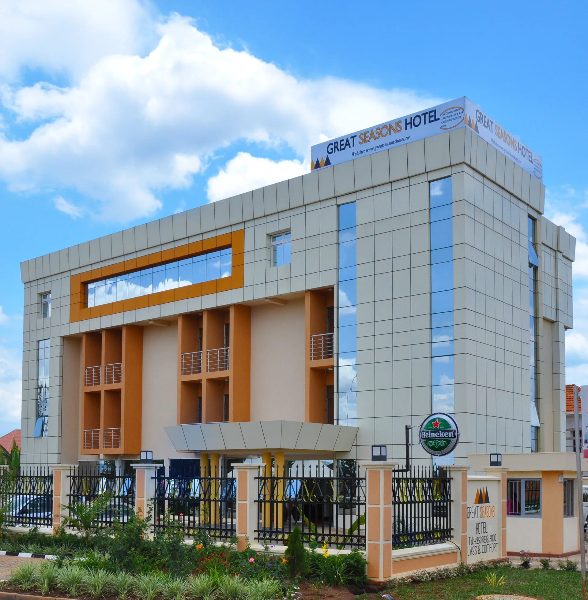 Great Season Hotel